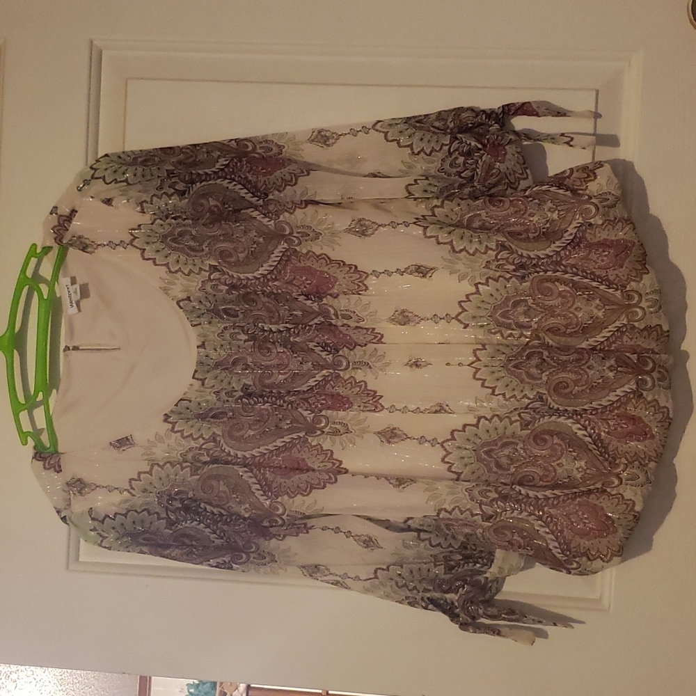 Flowy lined top